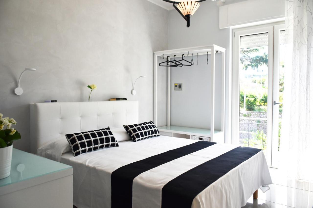 Costantino Suites Сорренто Экстерьер фото