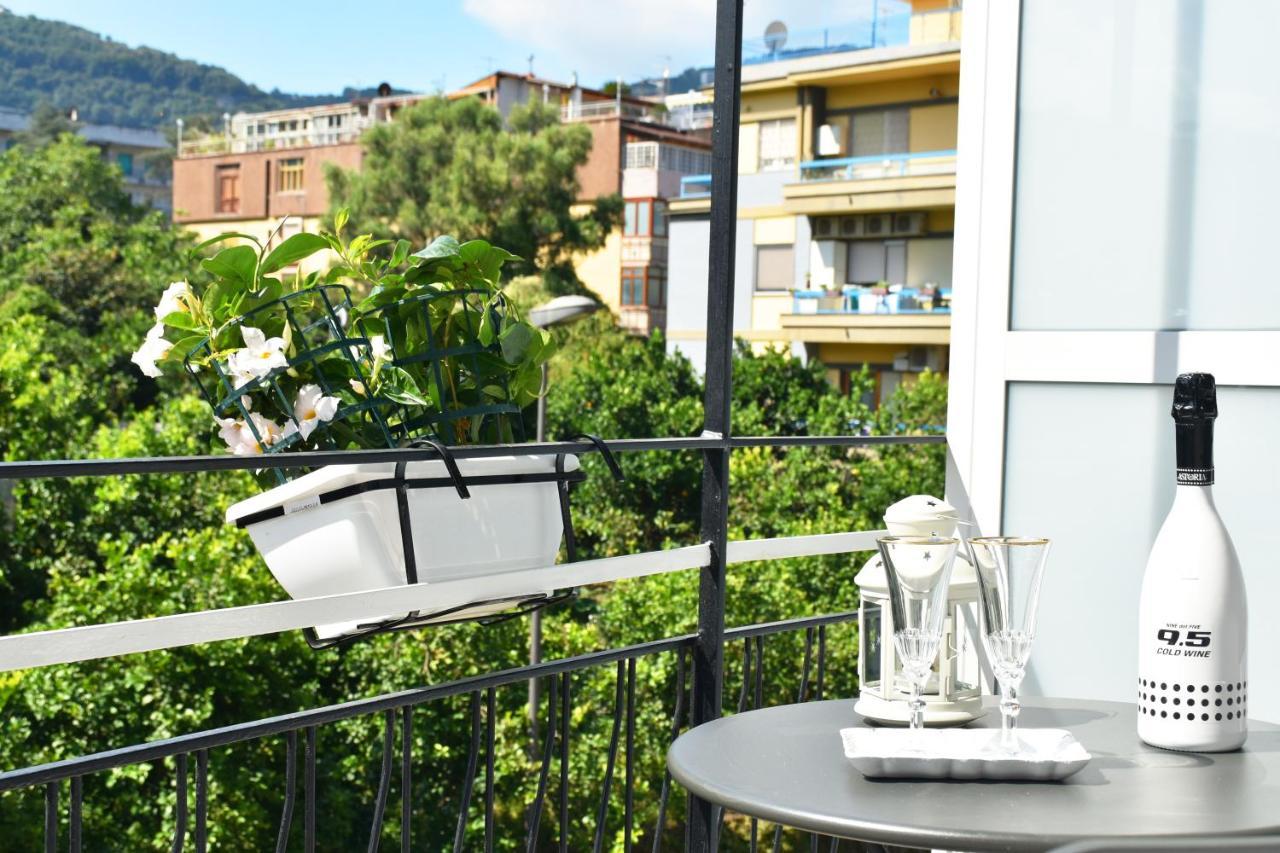 Costantino Suites Сорренто Экстерьер фото